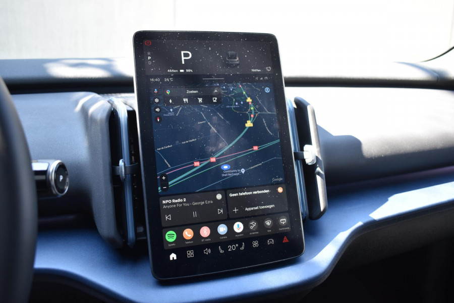 Volvo EX30 Single Motor Extended Range Plus 69 kWh / Adaptieve Cruise Control / Pilot Assist / Harman Kardon / Verwarmbare Voorstoelen en Stuurwiel / Elektr. achterklep / Climate control