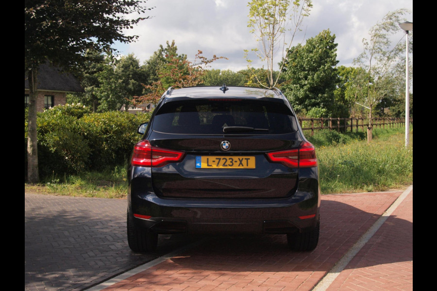 BMW iX3 Executive 80 kWh | Panoramadak | Camera | Apple Carplay | Cruise Control | Leer |