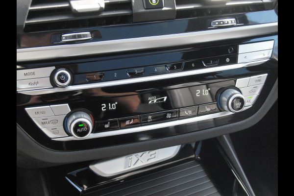 BMW iX3 Executive 80 kWh | Panoramadak | Camera | Apple Carplay | Cruise Control | Leer |
