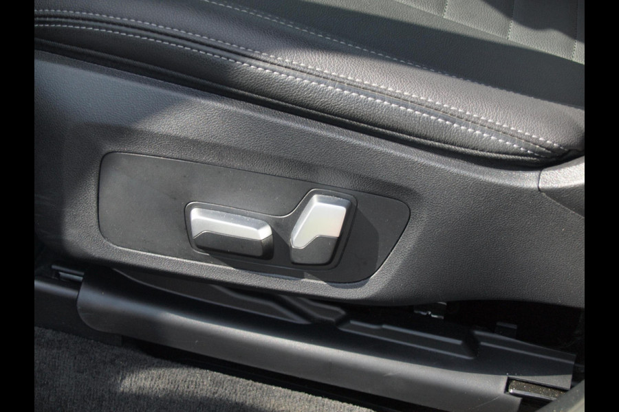 BMW iX3 Executive 80 kWh | Panoramadak | Camera | Apple Carplay | Cruise Control | Leer |