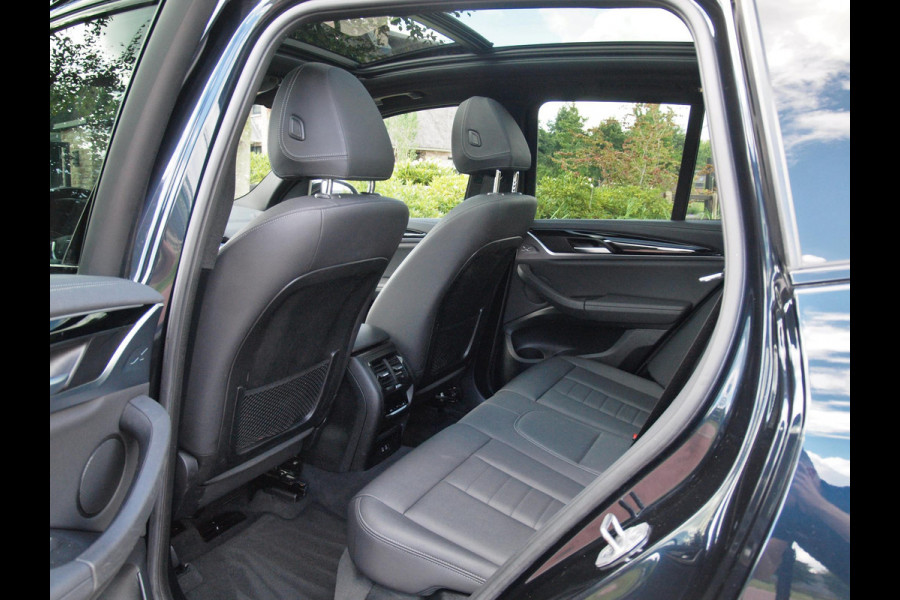 BMW iX3 Executive 80 kWh | Panoramadak | Camera | Apple Carplay | Cruise Control | Leer |