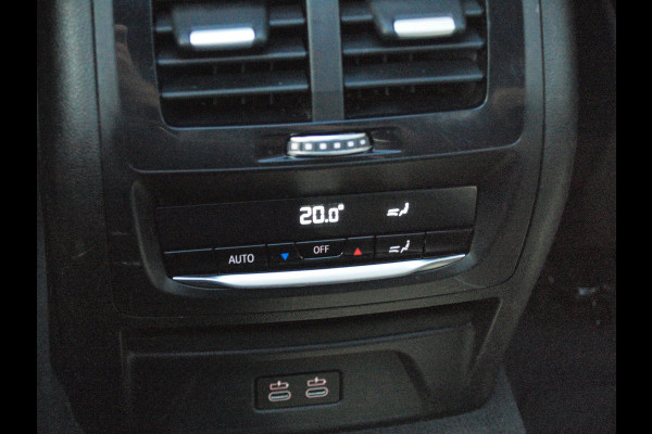 BMW iX3 Executive 80 kWh | Panoramadak | Camera | Apple Carplay | Cruise Control | Leer |