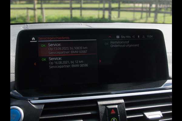BMW iX3 Executive 80 kWh | Panoramadak | Camera | Apple Carplay | Cruise Control | Leer |