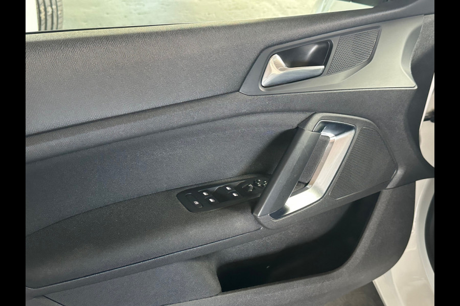 Peugeot 308 SW 1.2 PureTech Blue Lease Executive PANORAMADAK