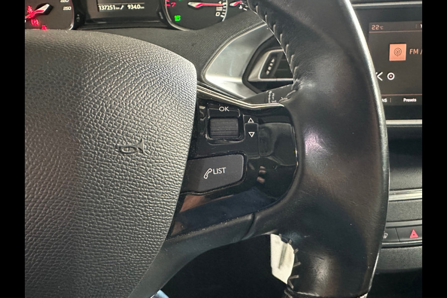 Peugeot 308 SW 1.2 PureTech Blue Lease Executive PANORAMADAK