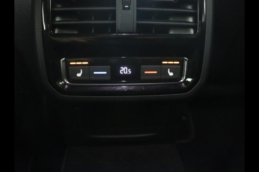 Volkswagen Arteon Shooting Brake 1.4 eHybrid R Line | Trekhaak | Leder/Alcantara | Massage | Camera | Adaptive cruise | Achterbankverwarming | Virtual Cockpit | Matrix LED | Carplay | Navigatie | PHEV | Plug In