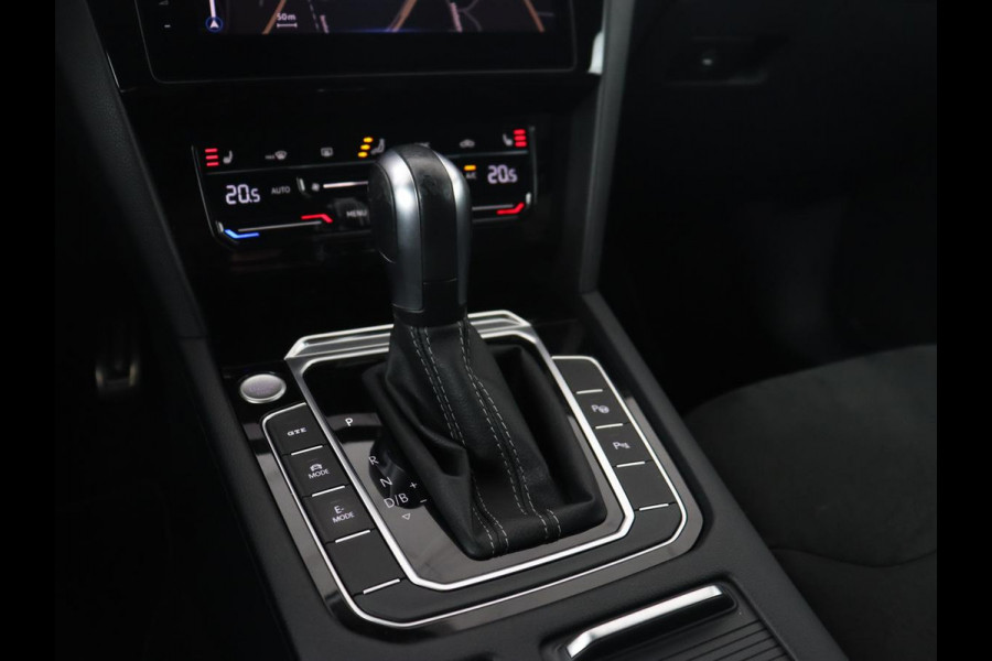 Volkswagen Arteon Shooting Brake 1.4 eHybrid R Line | Trekhaak | Leder/Alcantara | Massage | Camera | Adaptive cruise | Achterbankverwarming | Virtual Cockpit | Matrix LED | Carplay | Navigatie | PHEV | Plug In