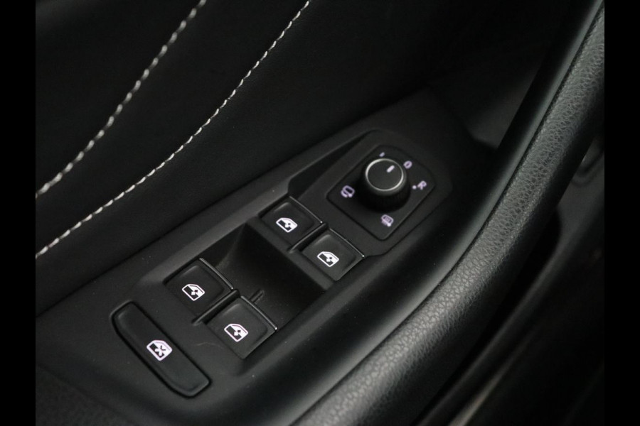 Volkswagen Arteon Shooting Brake 1.4 eHybrid R Line | Trekhaak | Leder/Alcantara | Massage | Camera | Adaptive cruise | Achterbankverwarming | Virtual Cockpit | Matrix LED | Carplay | Navigatie | PHEV | Plug In