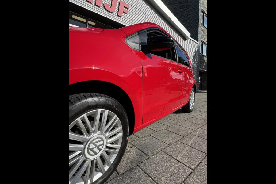 Volkswagen up! 1.0 BMT up! Beats - Airco I Sport velgen I PDC / LED I Comfort pakket I Dealer onderhouden