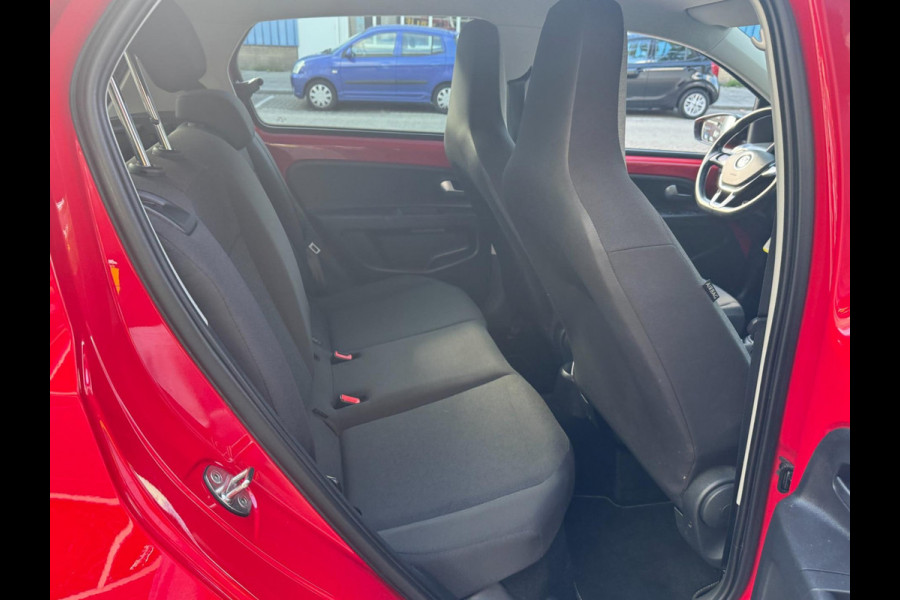 Volkswagen up! 1.0 BMT up! Beats - Airco I Sport velgen I PDC / LED I Comfort pakket I Dealer onderhouden