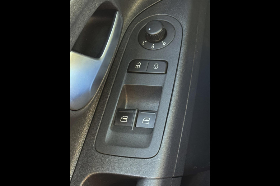 Volkswagen up! 1.0 BMT up! Beats - Airco I Sport velgen I PDC / LED I Comfort pakket I Dealer onderhouden