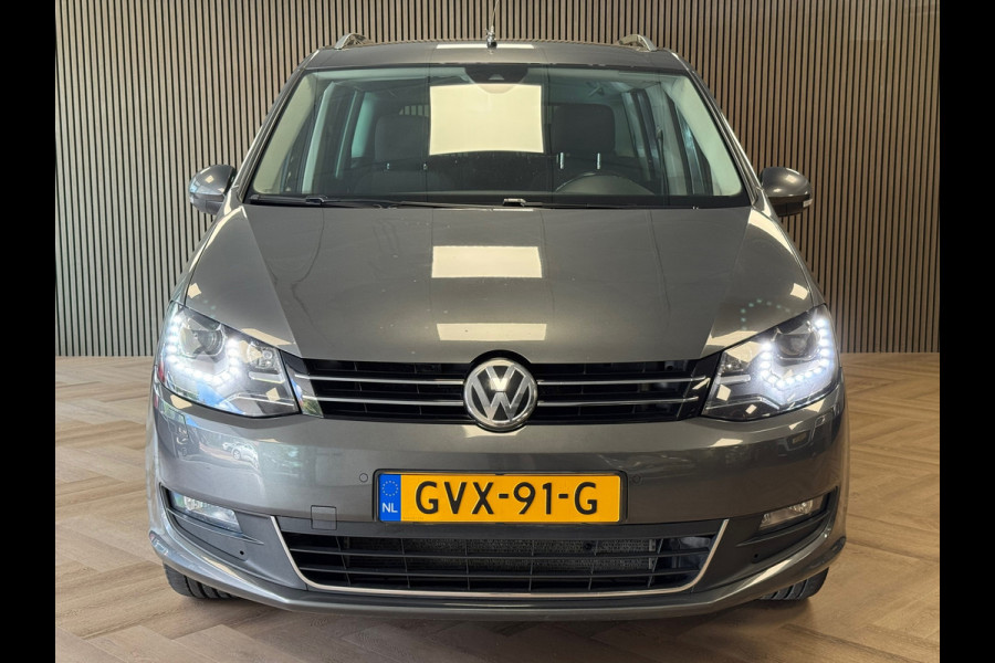 Volkswagen Sharan 2.0 TDI 4MOTION Exclusive Series 7P 7Persoons TREKHAAK AUT. AUT SCHUIFDEUREN ADAPTIEVE CRUISE CONTROL