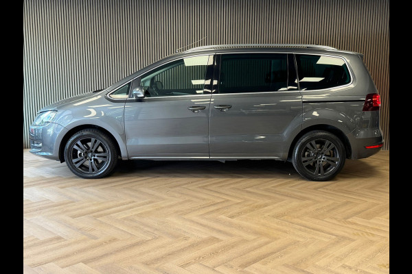 Volkswagen Sharan 2.0 TDI 4MOTION Exclusive Series 7P 7Persoons TREKHAAK AUT. AUT SCHUIFDEUREN ADAPTIEVE CRUISE CONTROL