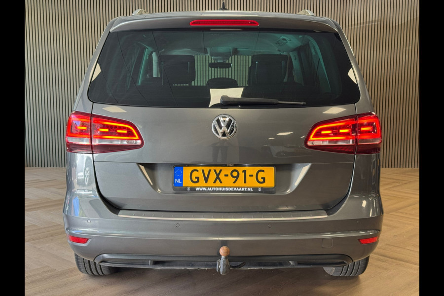 Volkswagen Sharan 2.0 TDI 4MOTION Exclusive Series 7P 7Persoons TREKHAAK AUT. AUT SCHUIFDEUREN ADAPTIEVE CRUISE CONTROL