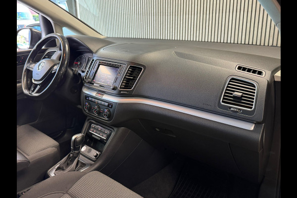 Volkswagen Sharan 2.0 TDI 4MOTION Exclusive Series 7P 7Persoons TREKHAAK AUT. AUT SCHUIFDEUREN ADAPTIEVE CRUISE CONTROL