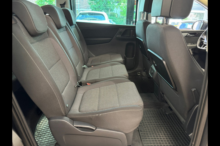 Volkswagen Sharan 2.0 TDI 4MOTION Exclusive Series 7P 7Persoons TREKHAAK AUT. AUT SCHUIFDEUREN ADAPTIEVE CRUISE CONTROL