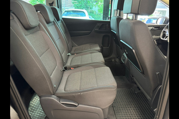 Volkswagen Sharan 2.0 TDI 4MOTION Exclusive Series 7P 7Persoons TREKHAAK AUT. AUT SCHUIFDEUREN ADAPTIEVE CRUISE CONTROL