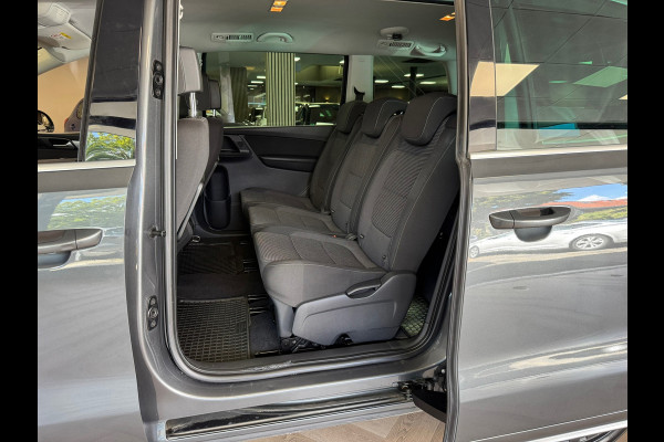 Volkswagen Sharan 2.0 TDI 4MOTION Exclusive Series 7P 7Persoons TREKHAAK AUT. AUT SCHUIFDEUREN ADAPTIEVE CRUISE CONTROL