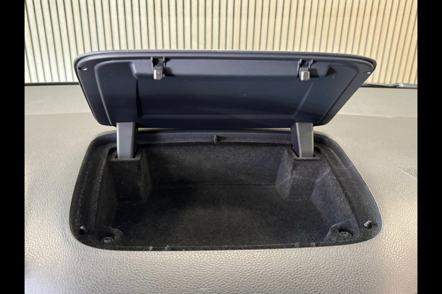 Volkswagen Sharan 2.0 TDI 4MOTION Exclusive Series 7P 7Persoons TREKHAAK AUT. AUT SCHUIFDEUREN ADAPTIEVE CRUISE CONTROL