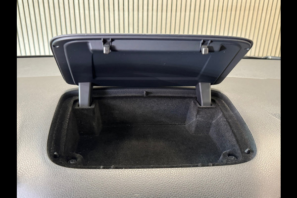 Volkswagen Sharan 2.0 TDI 4MOTION Exclusive Series 7P 7Persoons TREKHAAK AUT. AUT SCHUIFDEUREN ADAPTIEVE CRUISE CONTROL