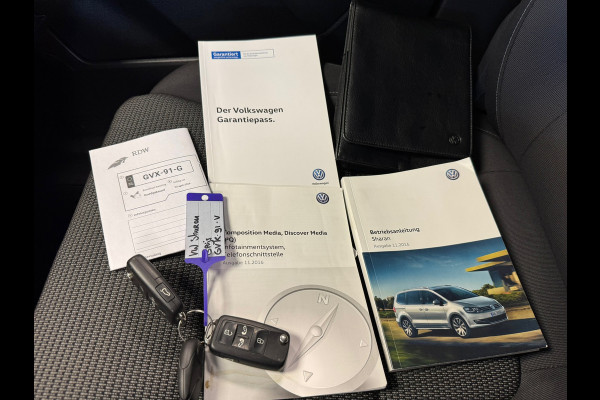 Volkswagen Sharan 2.0 TDI 4MOTION Exclusive Series 7P 7Persoons TREKHAAK AUT. AUT SCHUIFDEUREN ADAPTIEVE CRUISE CONTROL
