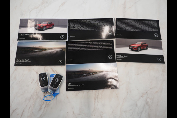 Mercedes-Benz GLC Coupé 300e 4MATIC Panamericana | Schuif/Kanteldak | Head Up | 360 | Keyless | Adaptive Cruise | Carplay
