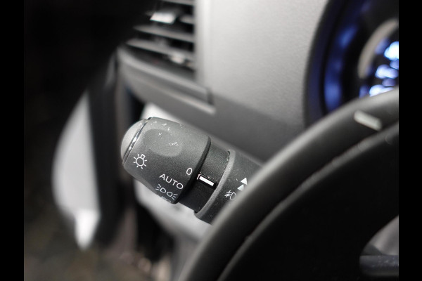 Peugeot Expert 2.0 BlueHDI 180PK Dubbele Cabine Automaat Navigatie Trekhaak Parkeersensoren Apple Carplay Cruise control Airco