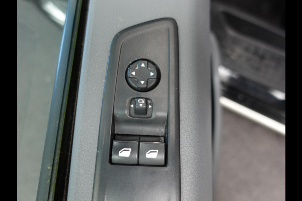 Peugeot Expert 2.0 BlueHDI 180PK Dubbele Cabine Automaat Navigatie Trekhaak Parkeersensoren Apple Carplay Cruise control Airco