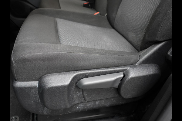 Peugeot Expert 2.0 BlueHDI 180PK Dubbele Cabine Automaat Navigatie Trekhaak Parkeersensoren Apple Carplay Cruise control Airco