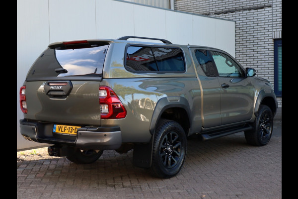 Toyota Hilux 2.8 D-4D XC Invincible A/T | Hard Top | Roll-Cover |