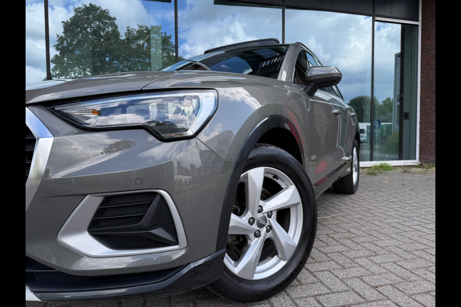 Audi Q3 35 TFSI S edition - Automaat - Pano/schuifdak - Leder - Winterpakket