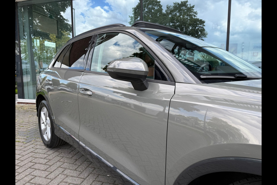Audi Q3 35 TFSI S edition - Automaat - Pano/schuifdak - Leder - Winterpakket