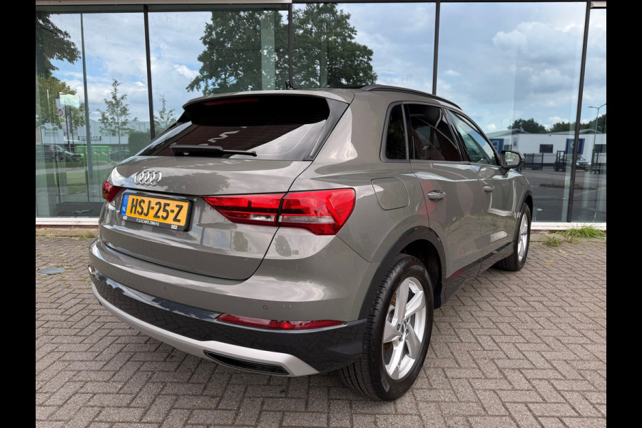 Audi Q3 35 TFSI S edition - Automaat - Pano/schuifdak - Leder - Winterpakket
