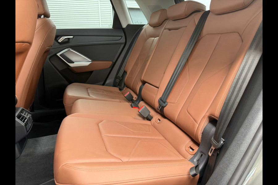 Audi Q3 35 TFSI S edition - Automaat - Pano/schuifdak - Leder - Winterpakket