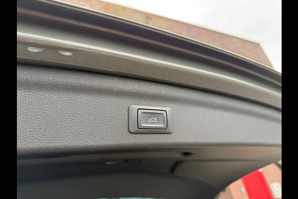 Audi Q3 35 TFSI S edition - Automaat - Pano/schuifdak - Leder - Winterpakket