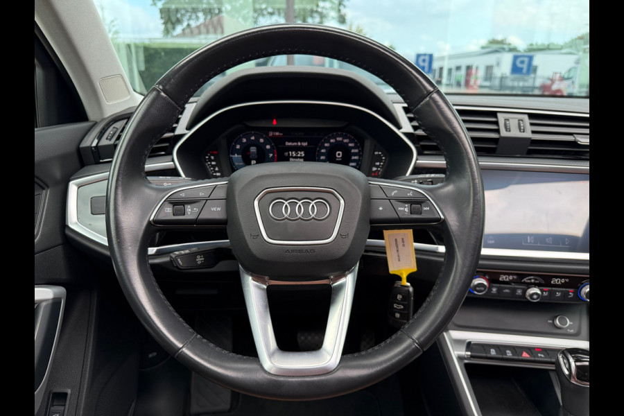 Audi Q3 35 TFSI S edition - Automaat - Pano/schuifdak - Leder - Winterpakket