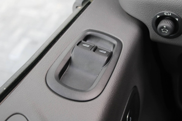 Ford Transit 350 2.0 TDCI L3H2 Trend 130pk - Cruise Control - DAB radio - Verwarmde Vooruit - Parkeersensoren - Rijklaar