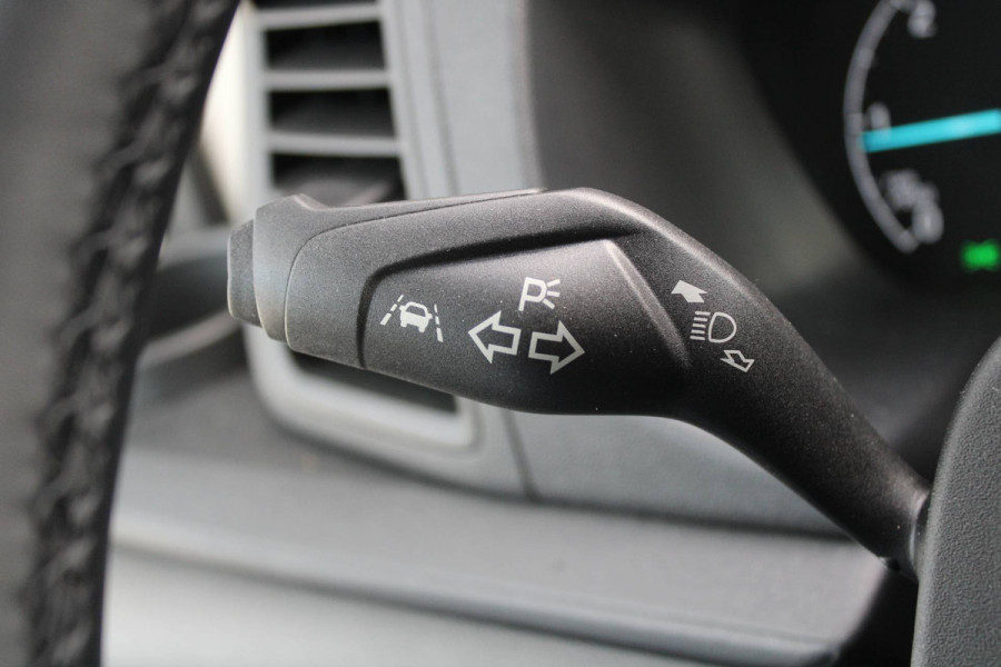 Ford Transit 350 2.0 TDCI L3H2 Trend 130pk - Cruise Control - DAB radio - Verwarmde Vooruit - Parkeersensoren - Rijklaar