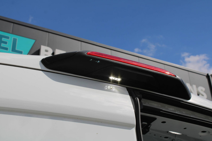 Ford Transit 350 2.0 TDCI L3H2 Trend 130pk - Cruise Control - DAB radio - Verwarmde Vooruit - Parkeersensoren - Rijklaar