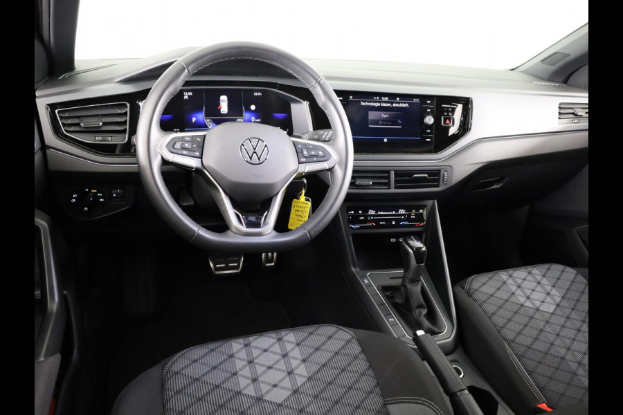 Volkswagen Taigo 1.0 TSI R-Line 115 pk Automaat (DSG) | Verlengde garantie | Navigatie via App | Parkeersensoren | Adaptieve cruise control | Black Style pakket | R-Line |