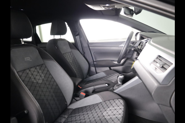 Volkswagen Taigo 1.0 TSI R-Line 115 pk Automaat (DSG) | Verlengde garantie | Navigatie via App | Parkeersensoren | Adaptieve cruise control | Black Style pakket | R-Line |