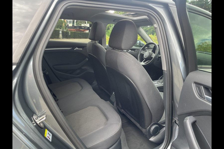 Audi A3 Sportback 1.4 e-tron Sport Panoramadak Led-Xenon Navi Matrixlampen