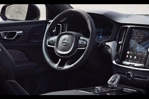 Volvo V60 T6 350PK Automaat Plug-in hybrid AWD Ultra Dark / Panoramadak / Napa leder / Open grid textiel / Extra getint glas / 19 5-Triple spaaks velgen / Harman Kardon