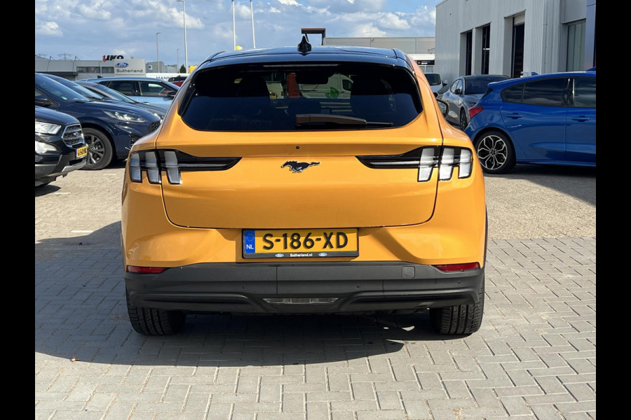 Ford Mustang Mach-E Extended RWD 98 kWh 294pk | Tech pack plus | Panoramadak | 19 inch Licht metaal