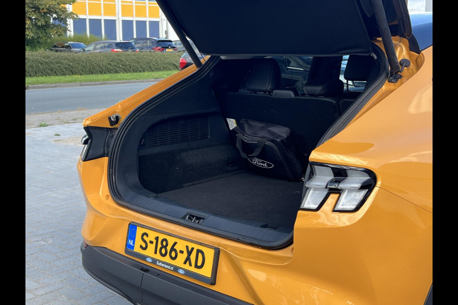 Ford Mustang Mach-E Extended RWD 98 kWh 294pk | Tech pack plus | Panoramadak | 19 inch Licht metaal