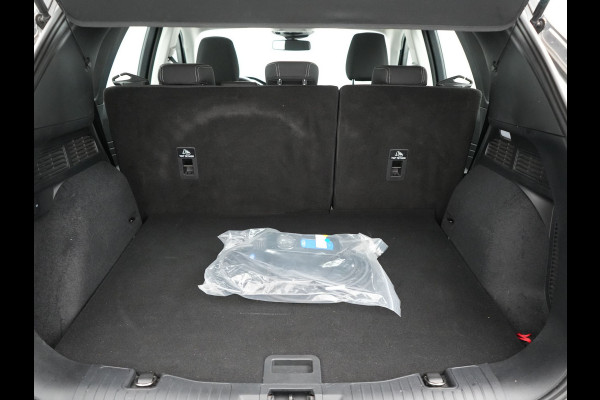 Ford Kuga 2.5 Titanium Plug In Hybrid 225pk Dealer O.H PHEV | Cruise Control | Stoel & Stuurwiel Verwarming | Lane Assist | Camera | Apple Carplay | Navigatie | Keyless | Virtual | DAB |