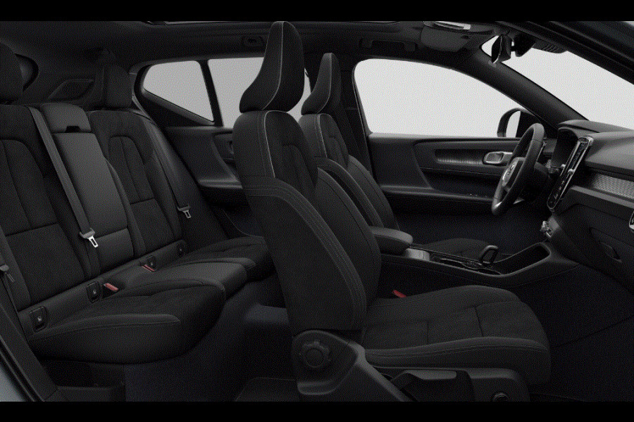 Volvo EX40 252PK Single Motor Extended Range 82 kWh Plus / Lounge Pakket / Extra getint glas / 360 Camera / 20'' velgen / Panoramadak / Zwart dak