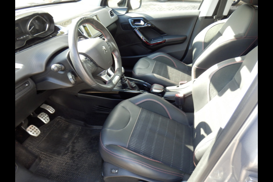 Peugeot 2008 1.2 PureTech GT-Line I 130 pk. I Panorama dak I Airco I Nav. I