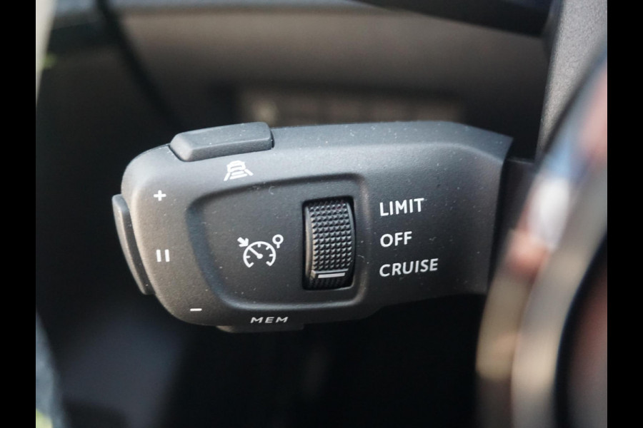 Peugeot e-208 EV GT 51 kWh