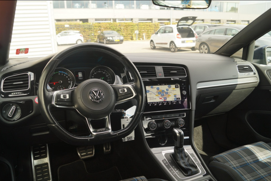 Volkswagen Golf 1.4 Plug-in Hybrid 150pk GTE -NAVI-ECC-CAM-